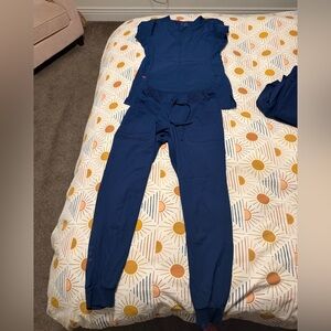 Heart soul great condition scrub top and pants size small